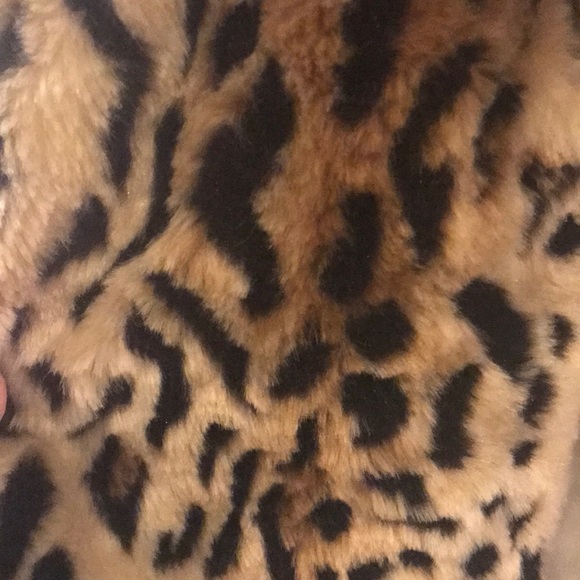 Leopard Faux Fur Vest - Picture 3 of 5
